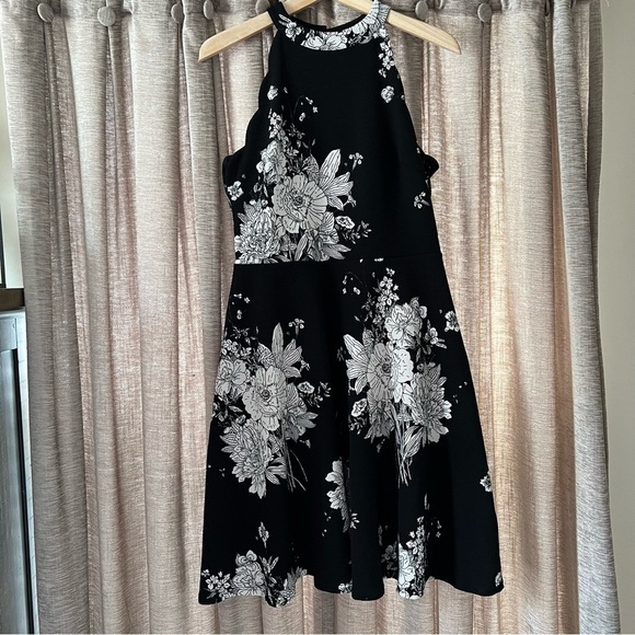 Aqua Black and White Floral Print High Neck Scallop Trim Fit & Flare Dress Large - Picture 2 of 14